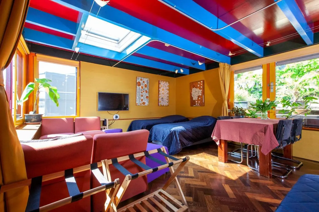 Dreamtime Houseboat Apartment Amsterdam